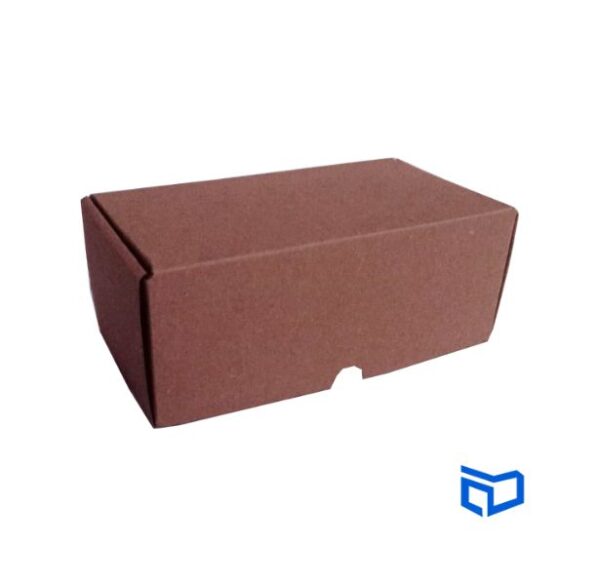 Caja postal de cartón en medidas de 20x11x8cm