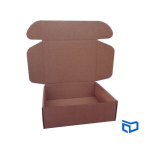 Caja postal de cartón en medidas de 20x25x8cm