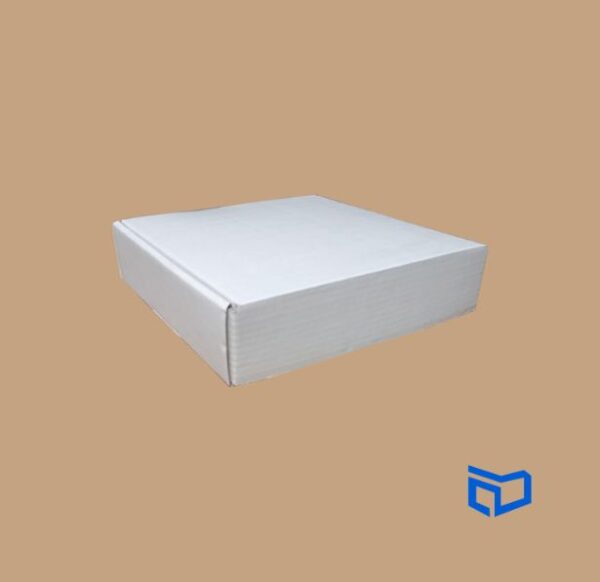 Caja postal de carton 16x16x4cm 2